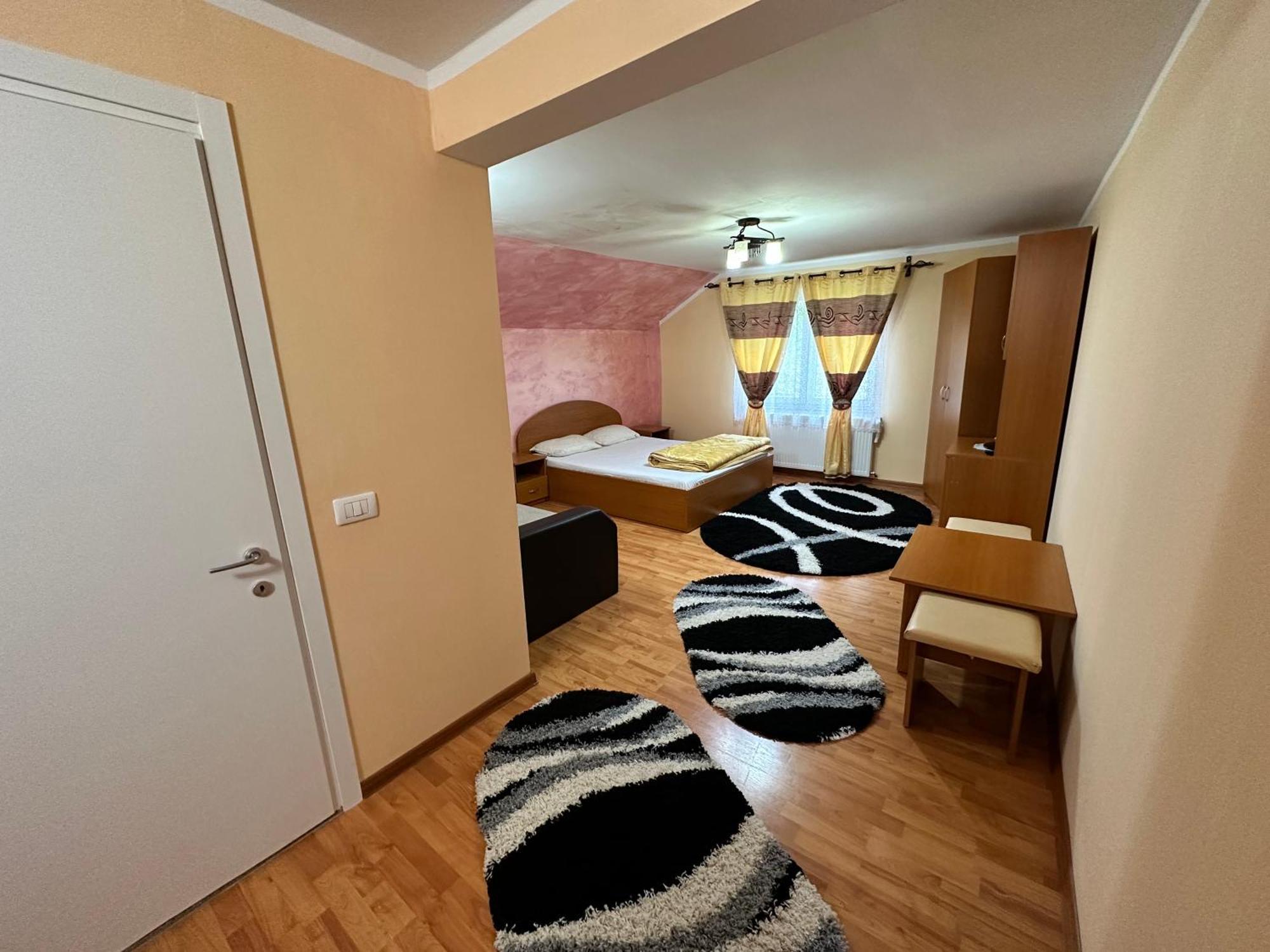 Pensiunea 3Flori De Colt Hotell Statiunea Exteriör bild